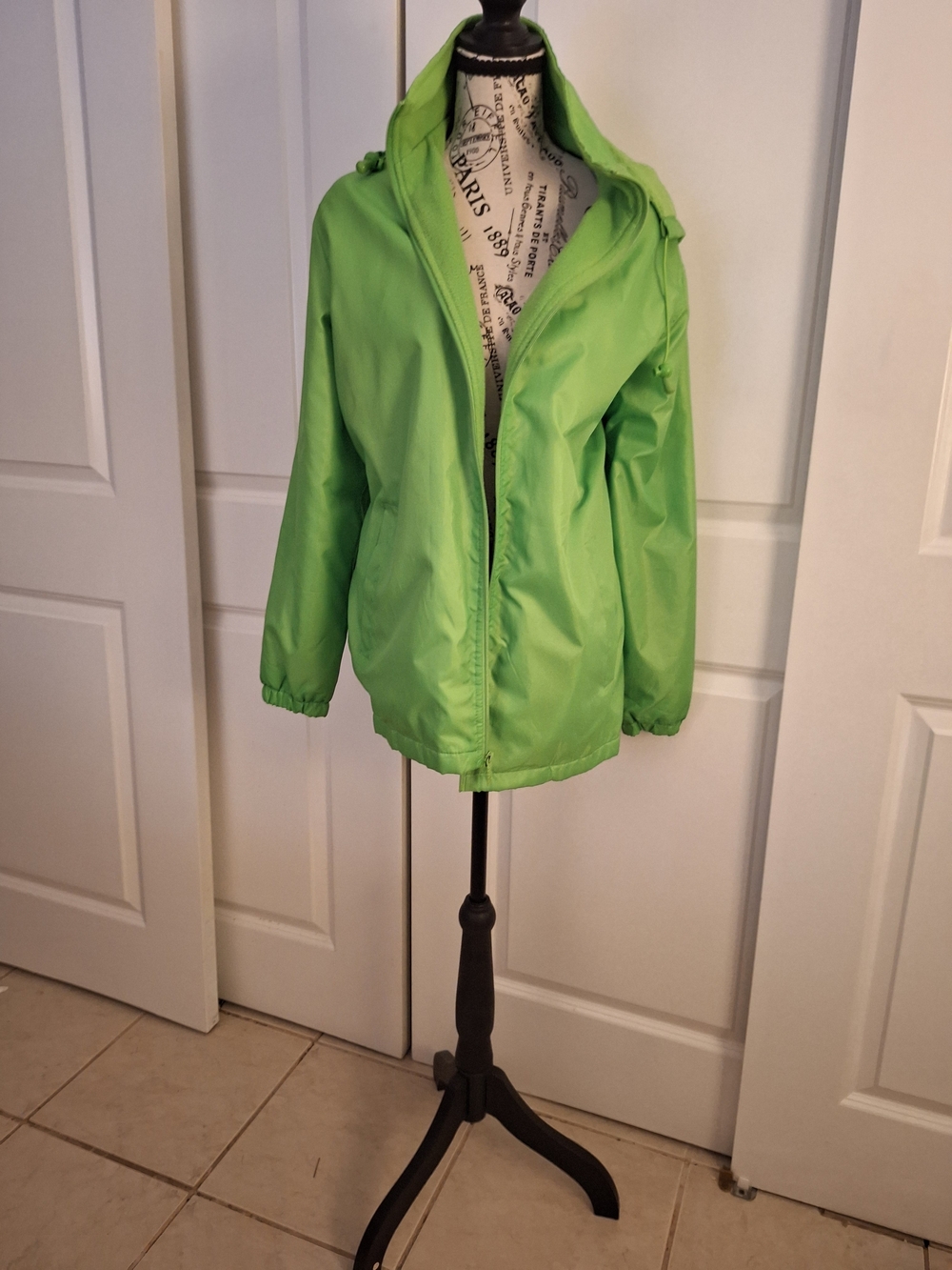 totes Lime Green Women's Hooded Raincoat